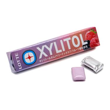 LОТТЕ Xylitol Резинка жевательная Микс ягод 14 шт